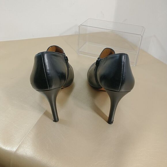 Coach Black Leather Shoes Seneca Booties 10B EU 40. Condition is Pre-owned. - Picture 8 of 11